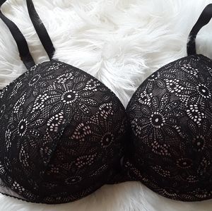 Victorias Secret Very Sexy Lace Push Up Bra 32DDD